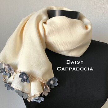 刺繍のお花つき　パシュミナストール「デイジー」　クリームの画像