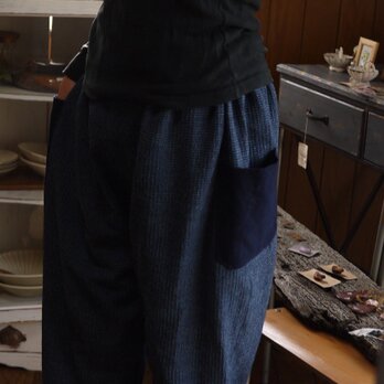 藍染遠州木綿と久留米絣のパンツの画像
