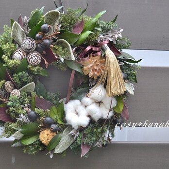 エバーグリーンの木の実wreathの画像