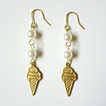 ice cream earringsの画像