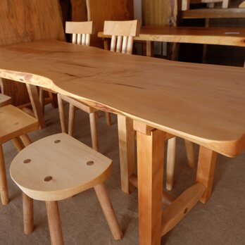 栃のダイニングテーブル