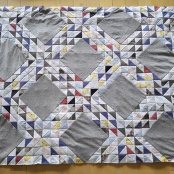 パッチワークのブランケット