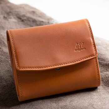 【小さな存在、大きな魅力】ショートギャルソンウォレット　二つ折り財布　ヌメ革　キャメル　aw-19hn