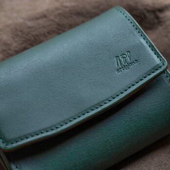 【小さな存在、大きな魅力】ショートギャルソンウォレット　二つ折り財布　ヌメ革　グリーン　aw-19hn