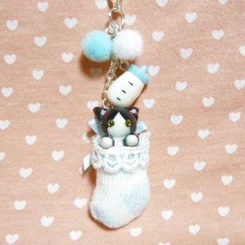 にゃんこのしっぽ○あかちゃんにゃんこのストラップ〇ミルクつき〇はちわれ猫