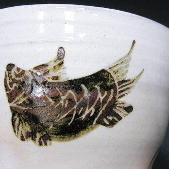 粉引焼酎杯（草魚）の画像
