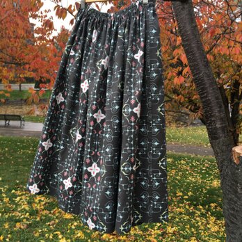 【受注製作】アイヌ チヂリ柄 コットン ギャザースカート ブラック オリジナルテキスタイルの画像