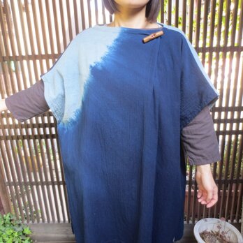 藍染暈しのまっすぐチュニック☆セーターの上にもふんわり暖か♪の画像