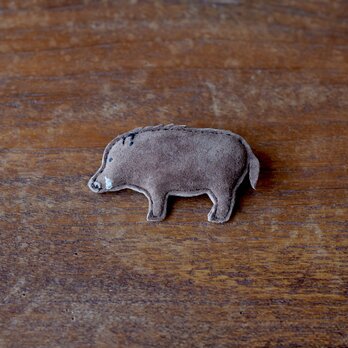 ブローチ　イノシシ　