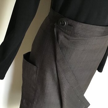 着物リメイク    巻きスカート    紬    縞模様織り出し柄     焦げ茶色