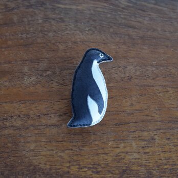 ブローチ　アデリーペンギンの画像