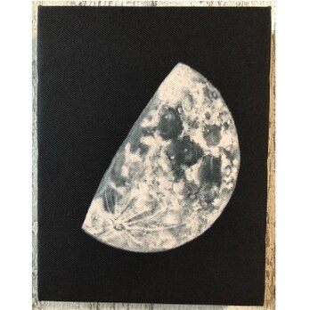 星月猫★アート「半月」絵画　F0 複製画　木製パネル貼り　18cmｘ14cm　厚み２㎝「004」の画像