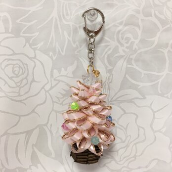 ハワイアンリボンレイ【クリスマスツリーチャーム　ピンク】完成品の画像