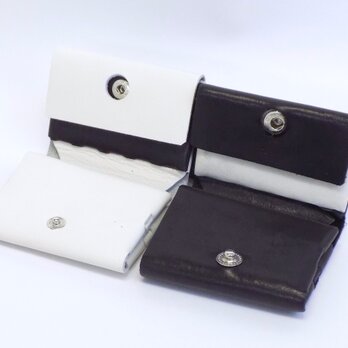 コンパクト三つ折り財布　革製　白×黒の画像