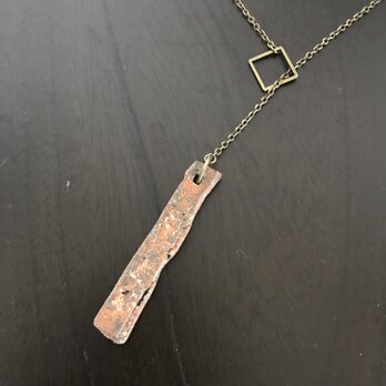(on sale)赤泥彩「rectangle」head with brass チョーカーの画像