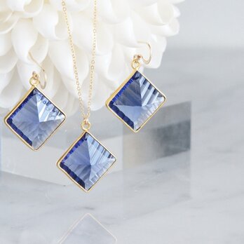 【14KGF】Earrings,Diamond-Shaped Iolite Quartzの画像
