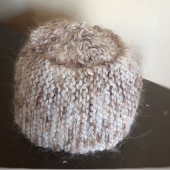 手編み☆モヘアのベールがかったニット帽［ナチュラル］の画像