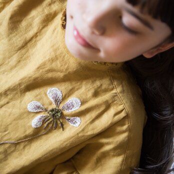 ゴールデンロッドのワンピースの画像