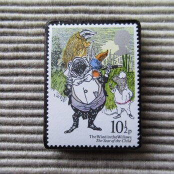 イギリス　童話【カエルの王子】切手ブローチ4543の画像