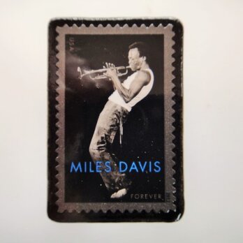 ★フランス　マイルス・デイビス切手ブローチ4585の画像