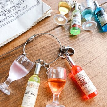 カラフルワインボトル&ワイングラスのバッグチャーム ミニチュア フェイクフード　スイーツデコの画像