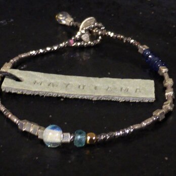 ブルーアパタイト×フランスアンティークglassbracelet(opal)　送料無料の画像