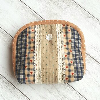 パッチワークのファスナーポーチ