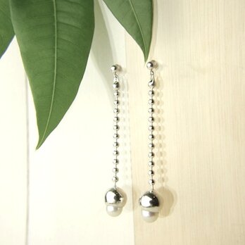 White Pearl Chandelier Earrings Sterling Silverの画像