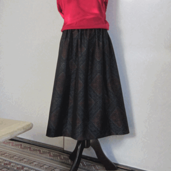 着物リメイク♪ワイン色菱華紋柄のシンプル大島紬スカート（裏地付き）の画像
