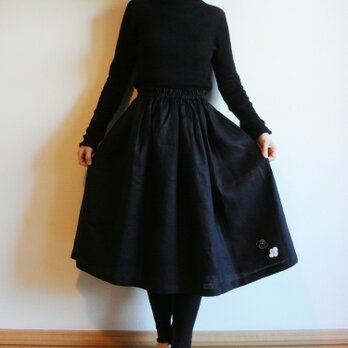 リネン・ギャザースカート　黒＜白椿＞の画像