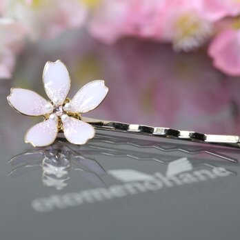 さくら舞う ヘアピン