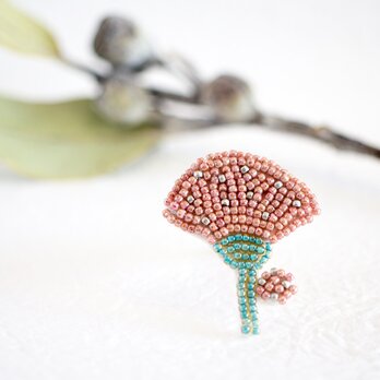 Little Flower＊ビーズ刺繍ブローチ（pink＆silver）│ピンク色の小さなお花│カーネーションの画像