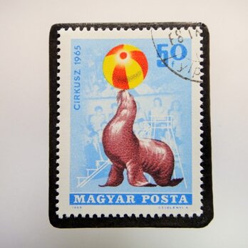 ハンガリー　サーカス切手ブローチ4815の画像