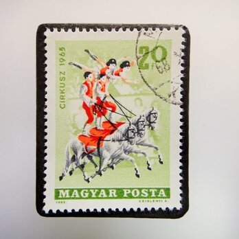 ハンガリー　サーカス切手ブローチ4816の画像