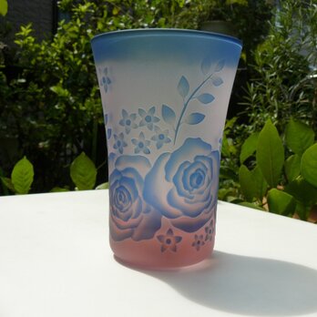 バラの花束　タンブラー 　ブルー×ピンク　（1個）の画像