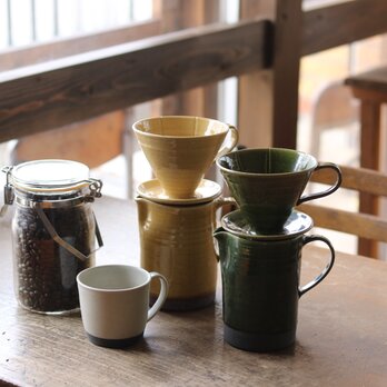 陶器のコーヒードリッパー