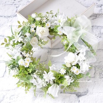 再販　ピュア　ホワイト　：白い花のリース　バラの画像