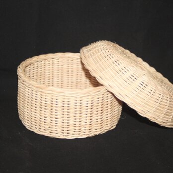 蓋つき　籐かご