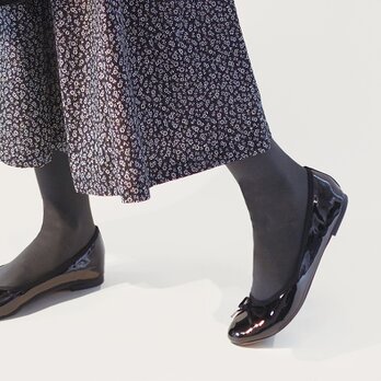★残少★ 花柄をシックなモノトーンで 黒 白 綿 ロングスカート ●AMELIE●