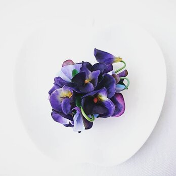 corsage (pansy)の画像