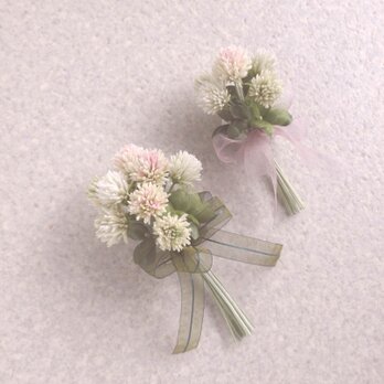 シロツメ草 クローバーの花束 * コットン製 * 親子のコサージュの画像