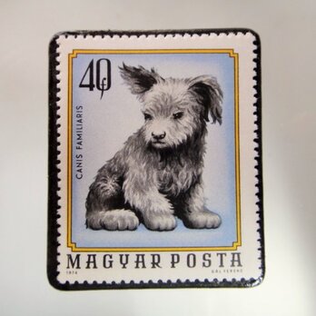 ハンガリー　子犬切手ブローチ4943の画像