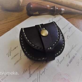 革の丸型コインケース・黒・シンプルの画像