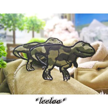 人気の恐竜テラノサウルス/カモフラージュ柄★ワッペン8.5-２枚の画像