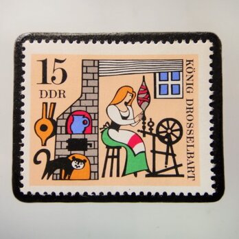 ドイツ　童話　ツグミのひげの王様　切手ブローチ5021の画像