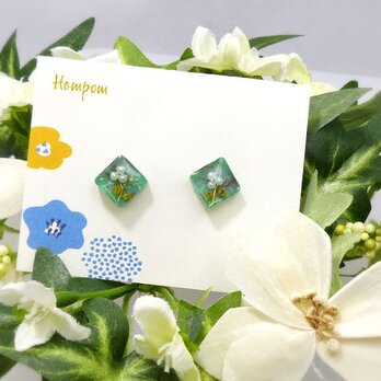 19p005・パールのお花の四角い１粒ピアス ホムポムの画像