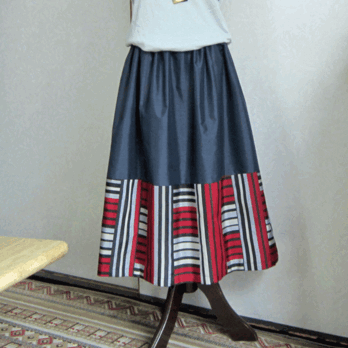 着物リメイク♪２種の着物でスカート（丈７５ｃｍ　裏地付き）の画像
