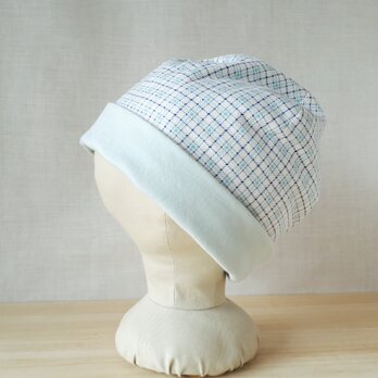 ♪新春SALE♪ニットのリバーシブルケア帽子(Sサイズ)＊オフ白地にブルー系チェック×アイスグリーンの画像