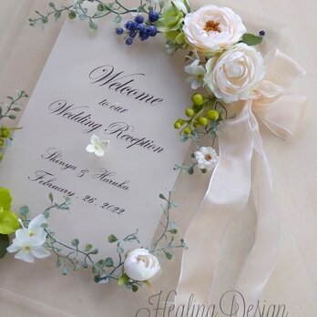 結婚式 ウェルカムボード（クリアー＆ホワイトフラワー）花　ガーデンウェディング  / 受注製作の画像