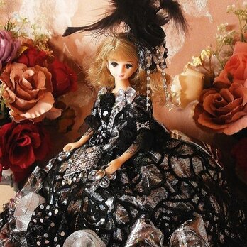 黒麗の王妃 煌きのブラックローズ フリルドールドレス ドール服 着せ替えの画像